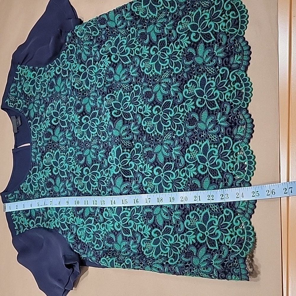 J. Crew Collection, Navy with Green Embroidered Lace Top, Silk Sleeves, Size 8 - Picture 10 of 14
